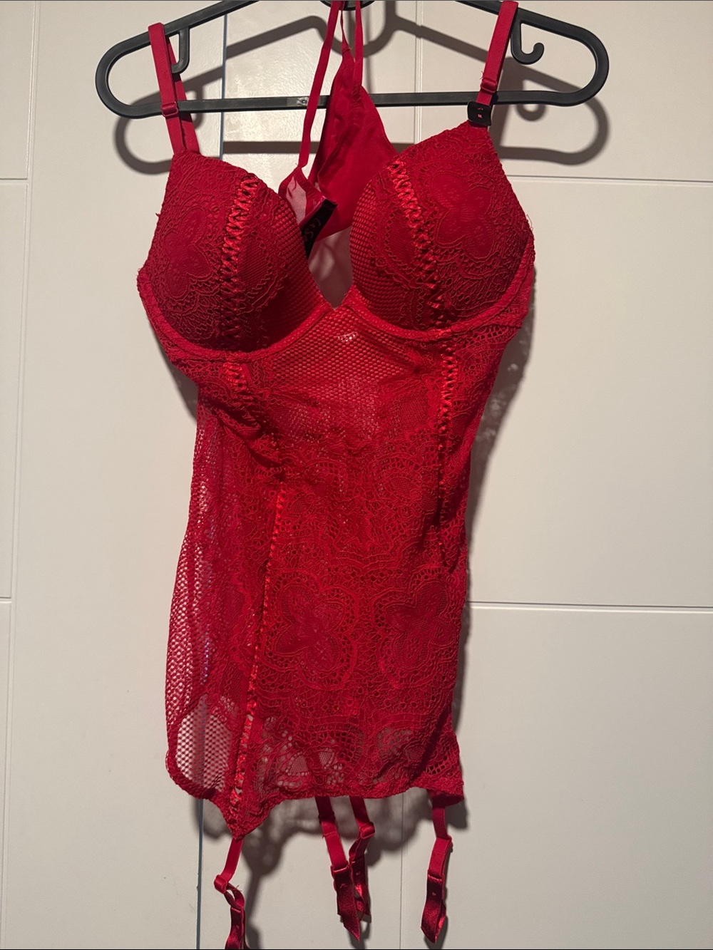 LA SENZA - Red Lace Bustier Chemise with Garters - size M